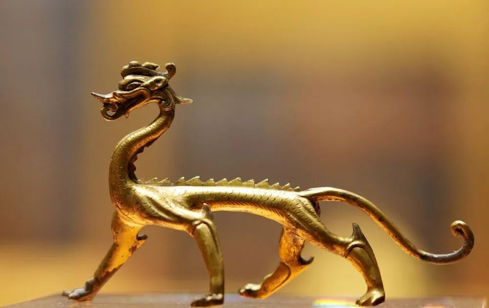 2022年4月13日,在西安博物院展出的唐代鎏金走龙.