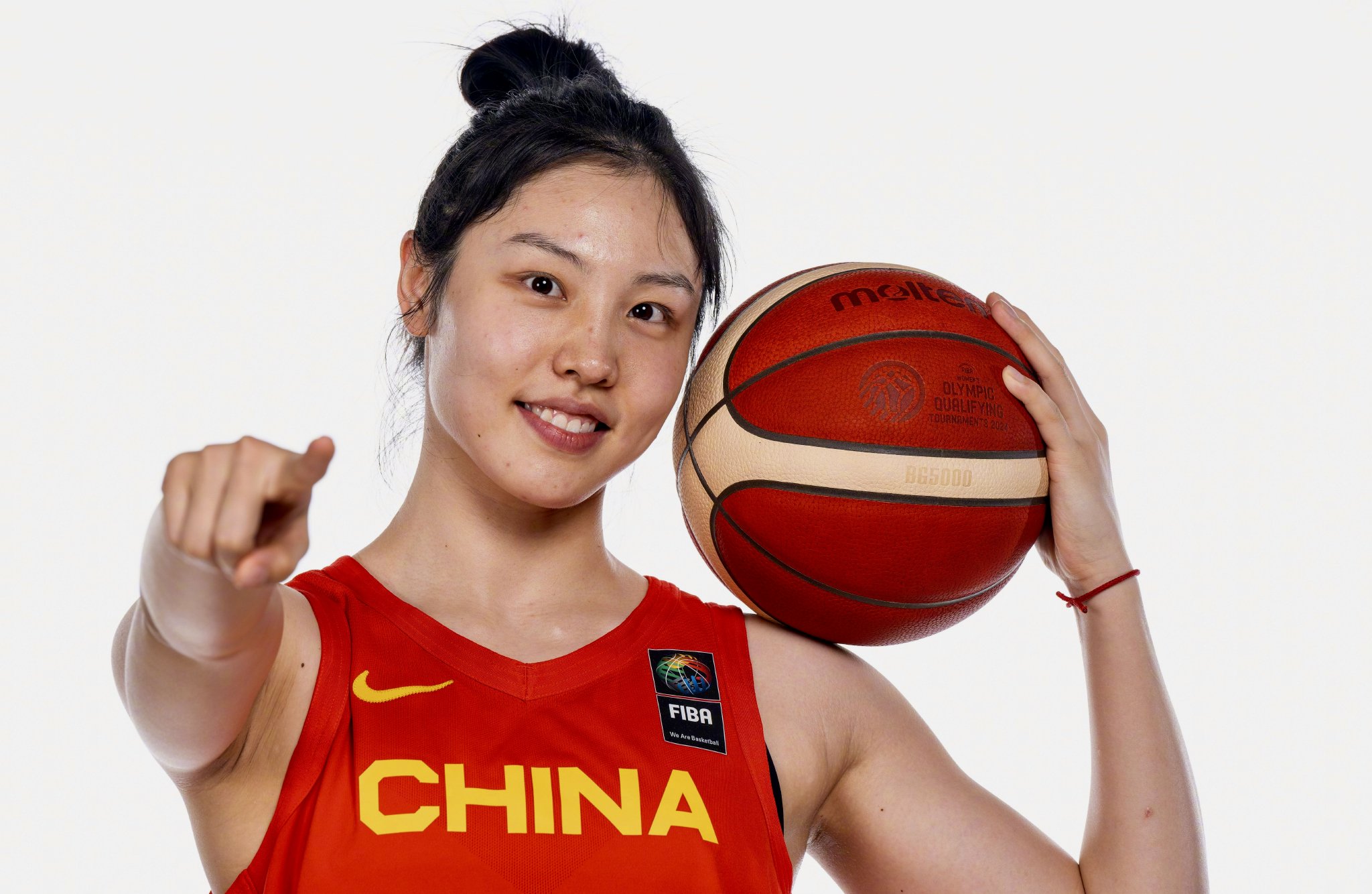 恭喜中国女篮！获得巴黎奥运参赛资格！恭喜河南姑娘张茹！|中国女篮_新浪财经_新浪网