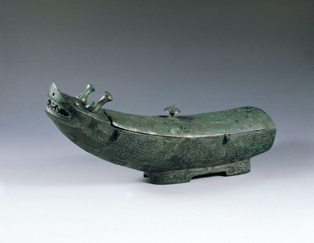 6969商代龙形觥(山西博物院供图)