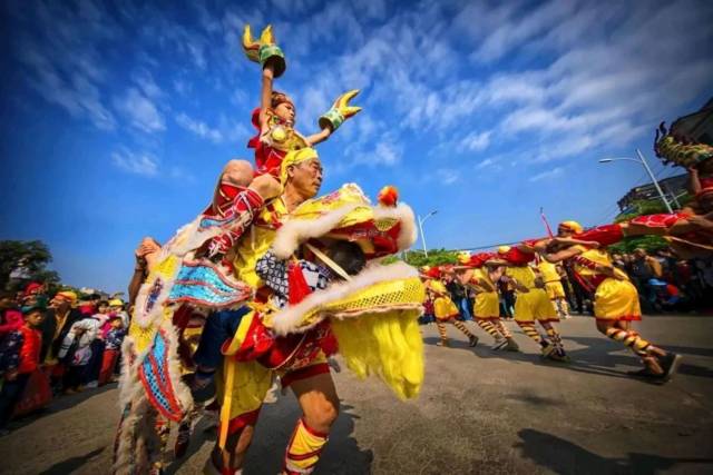 「龍」究竟是Loong還是Dragon?「老廣」們這樣看 - 新浪香港