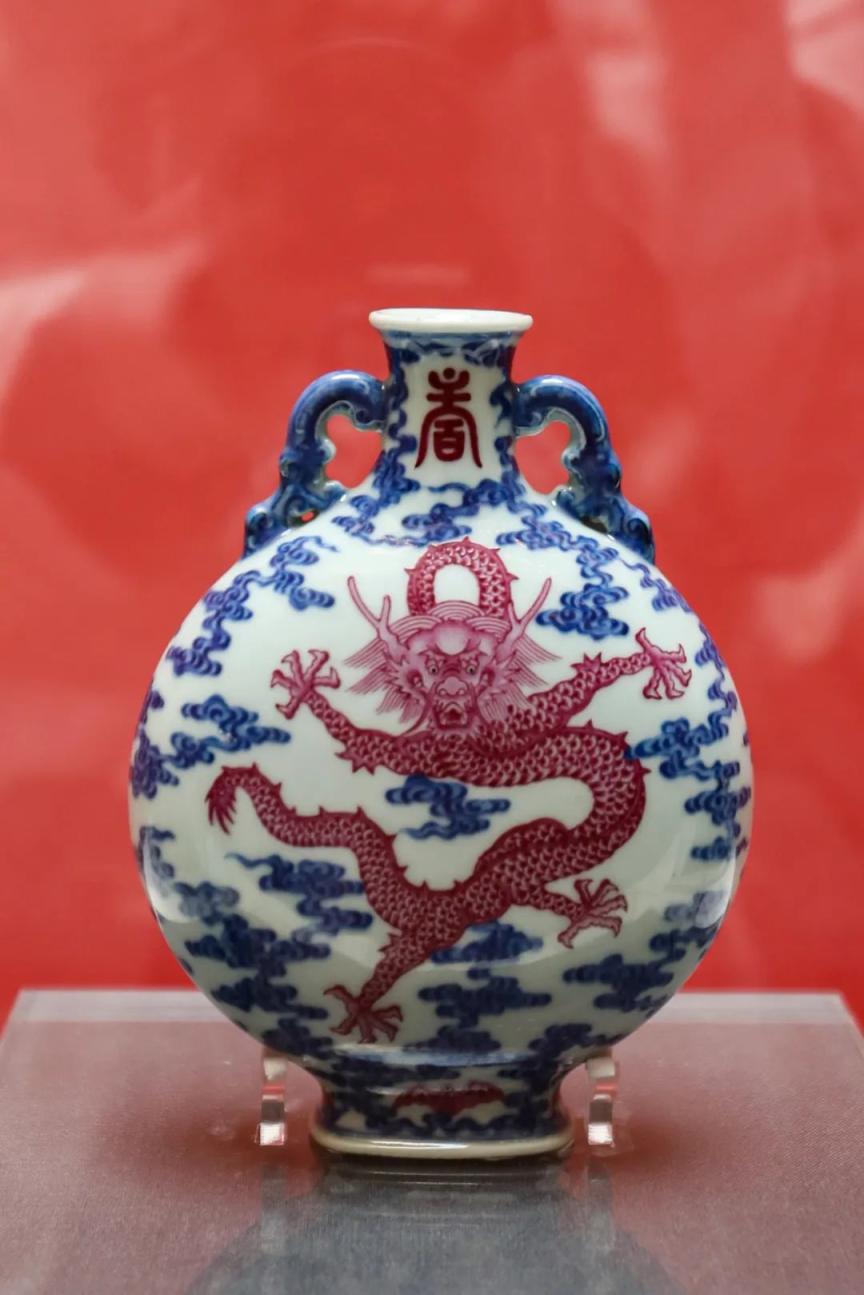 一起来看这些瓷器上的"动感龙"