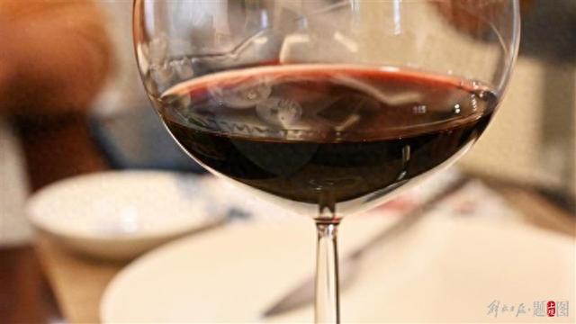 喝酒是这样影响运动的