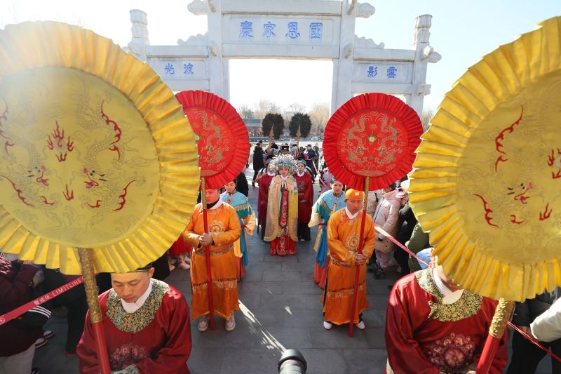 北京大观园庙会《红楼梦》“元妃省亲”家庆团圆情景重现。新京报记者 薛珺 摄