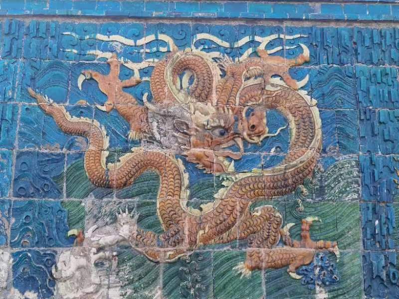 大同九龙壁中间的龙(2月3日摄) 新华社记者王学涛 摄