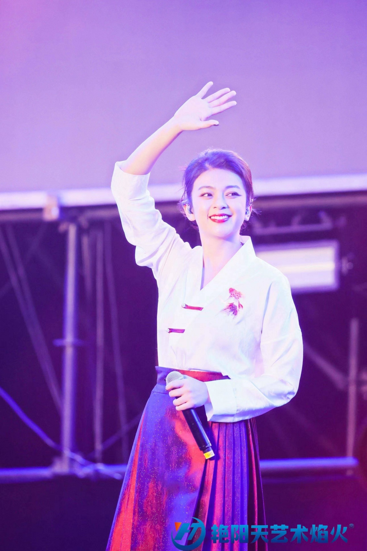 开好巡演 ,做好直播……汪小敏,海明威,谈莉娜等明星