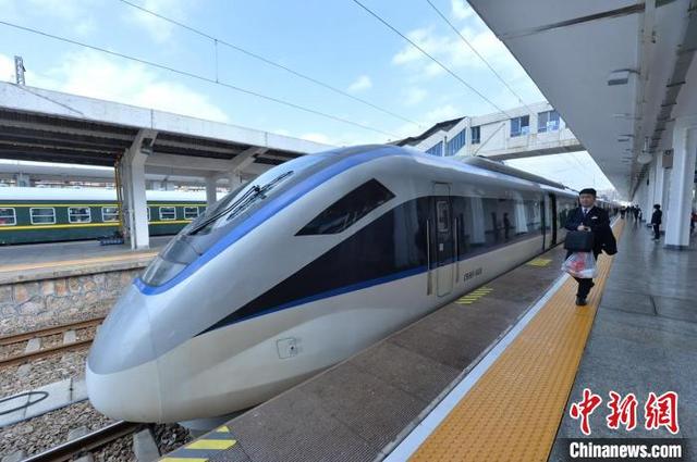 湖南娄底火车站首开城际动车|娄底市_新浪财经_新浪网