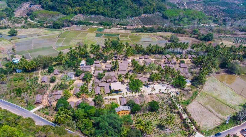 白查村船型屋.东方融媒体中心供图