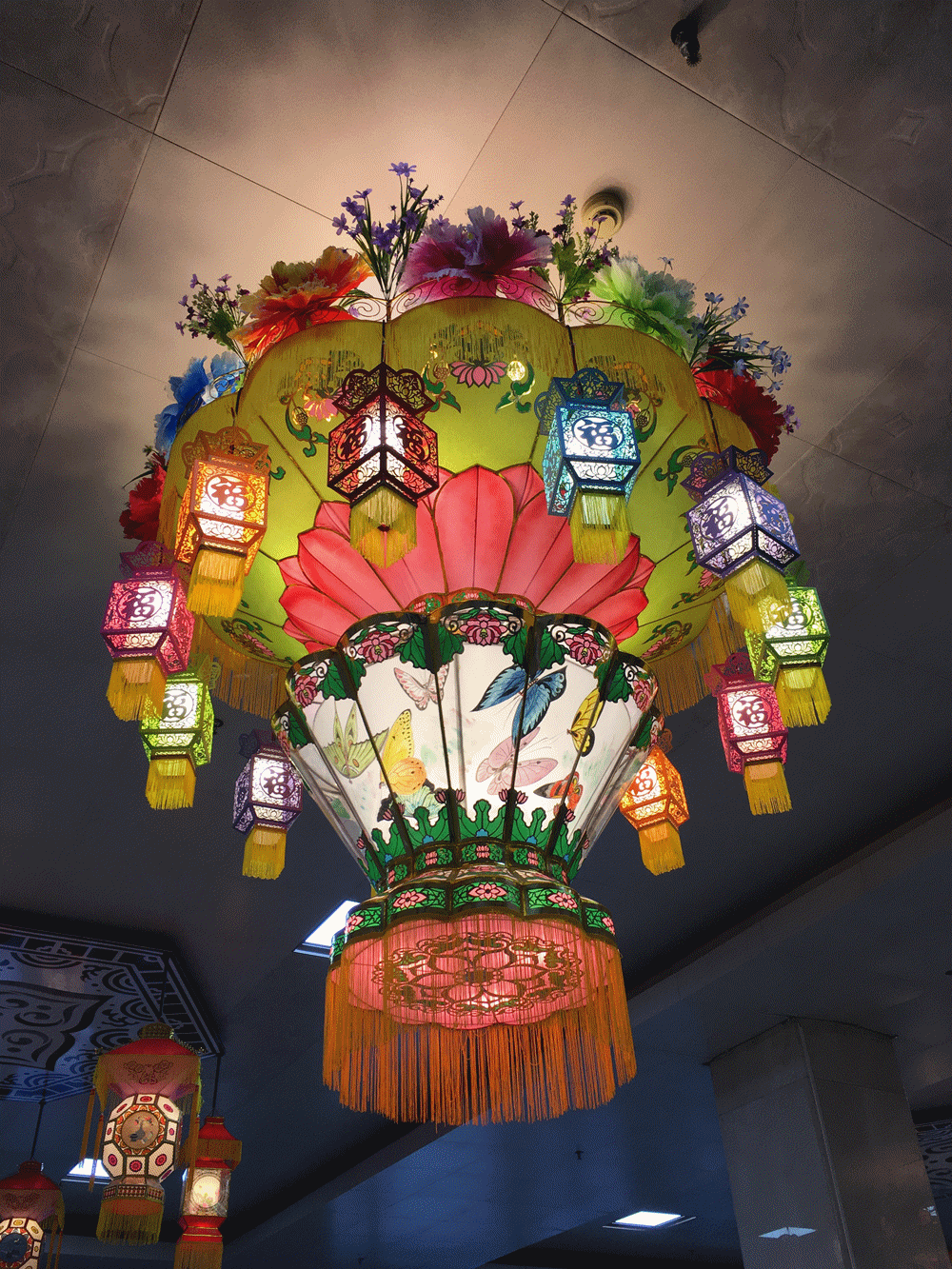 海宁硖石灯彩 图源：“潮城先锋”微信公众号