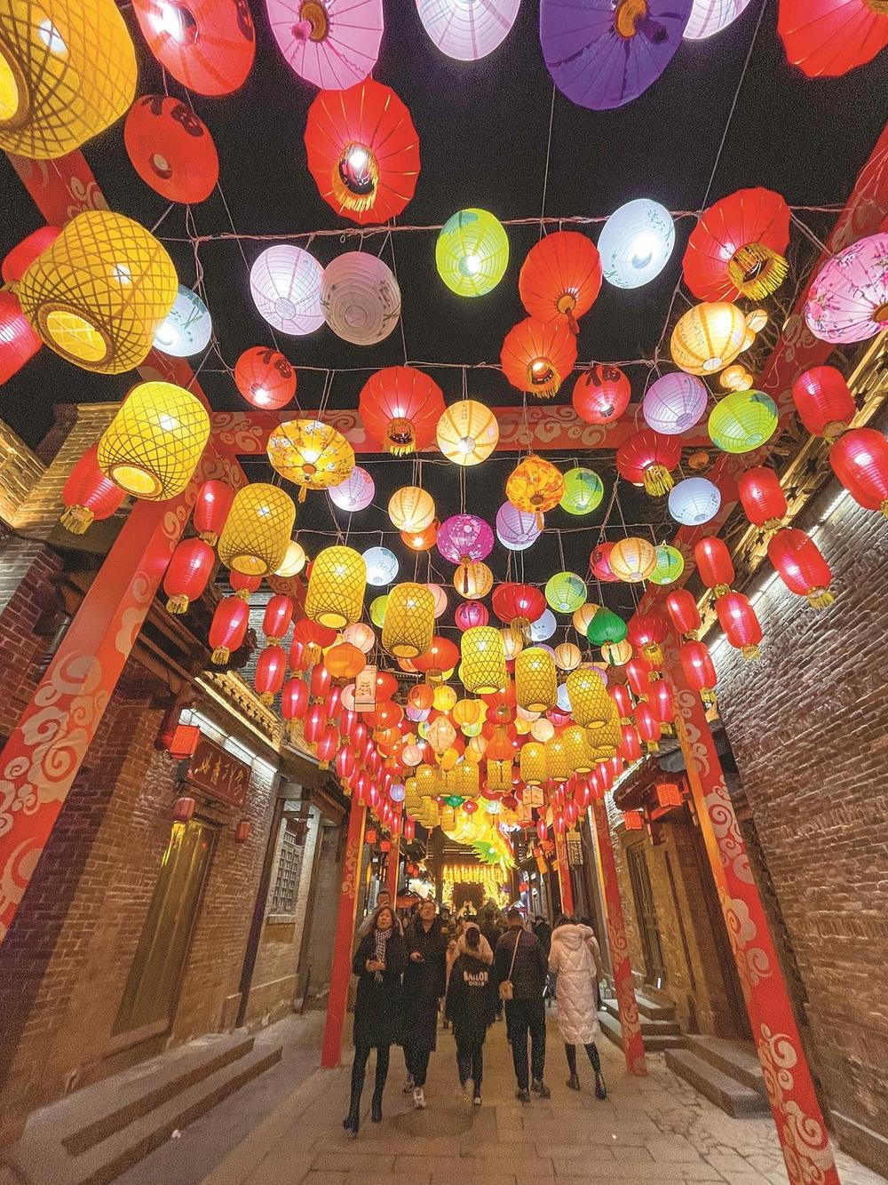 市民在游览回车巷历史文化街区|邯郸市_新浪财经_新浪网