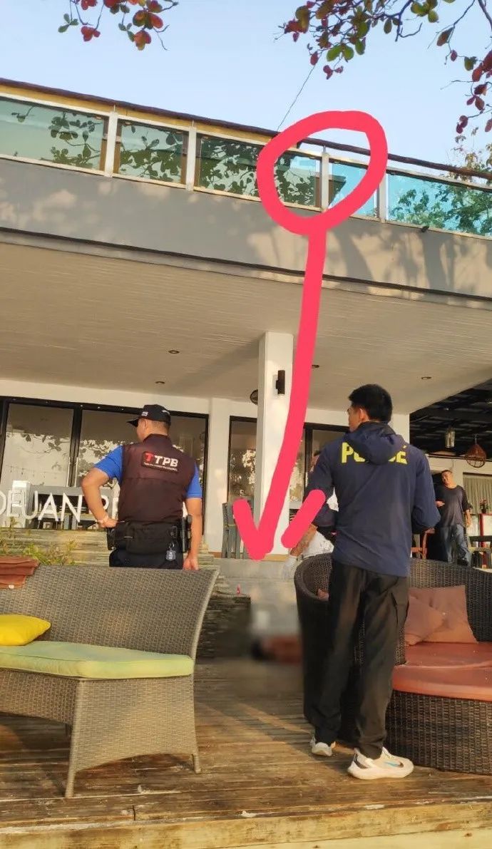 一中国游客在泰国失足坠亡|身亡_新浪财经_新浪网