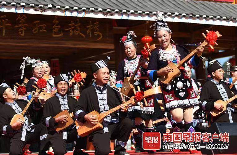 赛芦笙,听月琴,用水书写对联,少数民族的春节年味十足