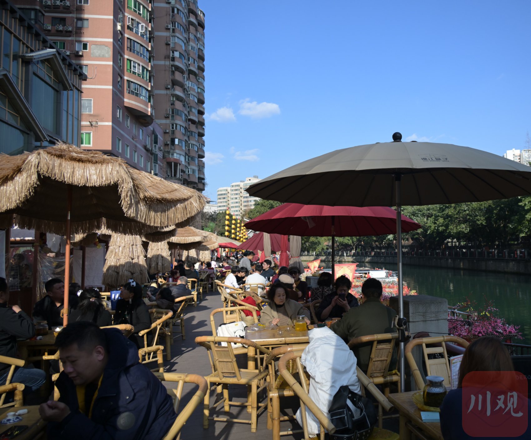 图集丨喝坝坝茶晒太阳 体验成都"慢生活"|人民公园