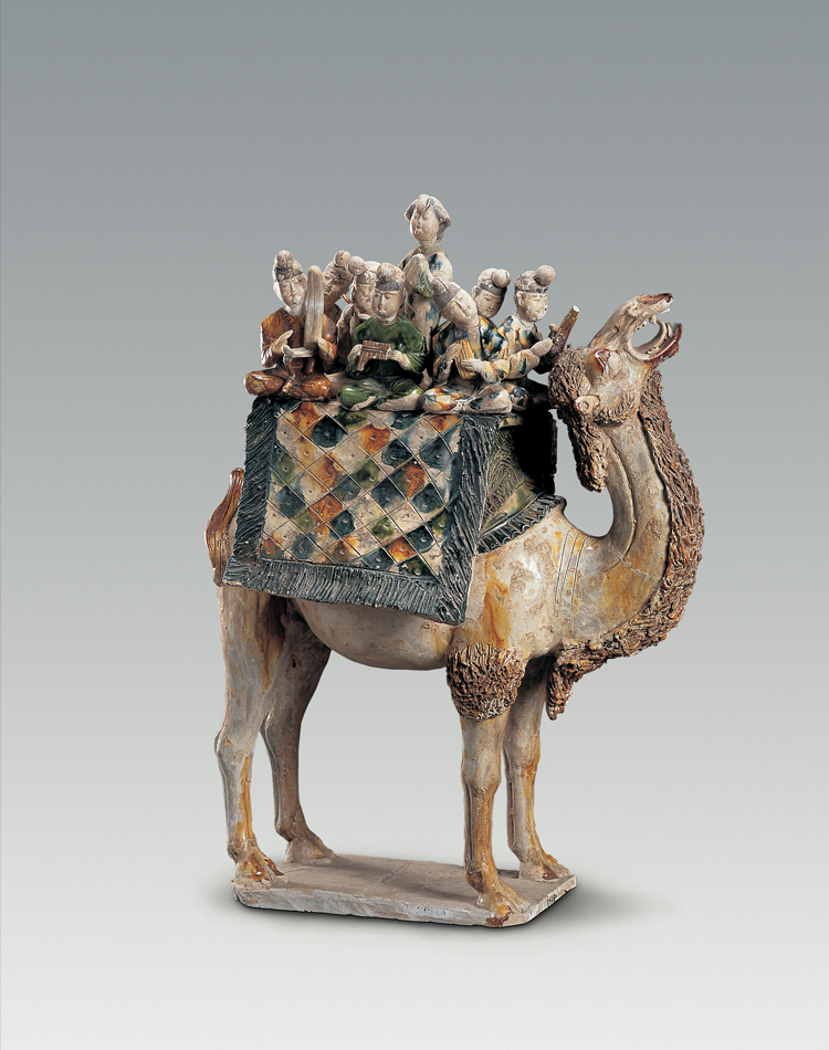 三彩载乐骆驼俑 陕西历史博物馆藏
