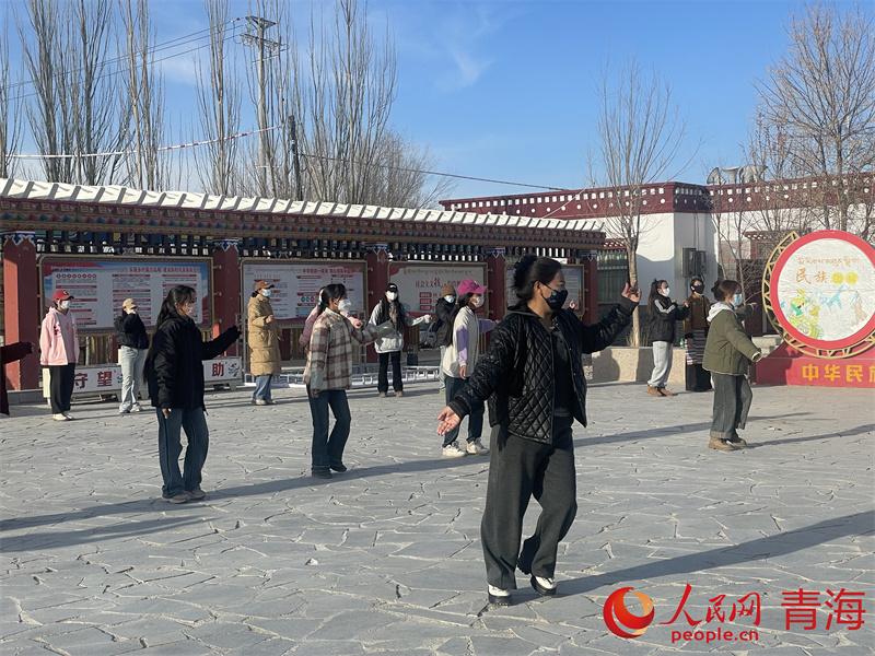 新春走基层丨长江源村幸福长