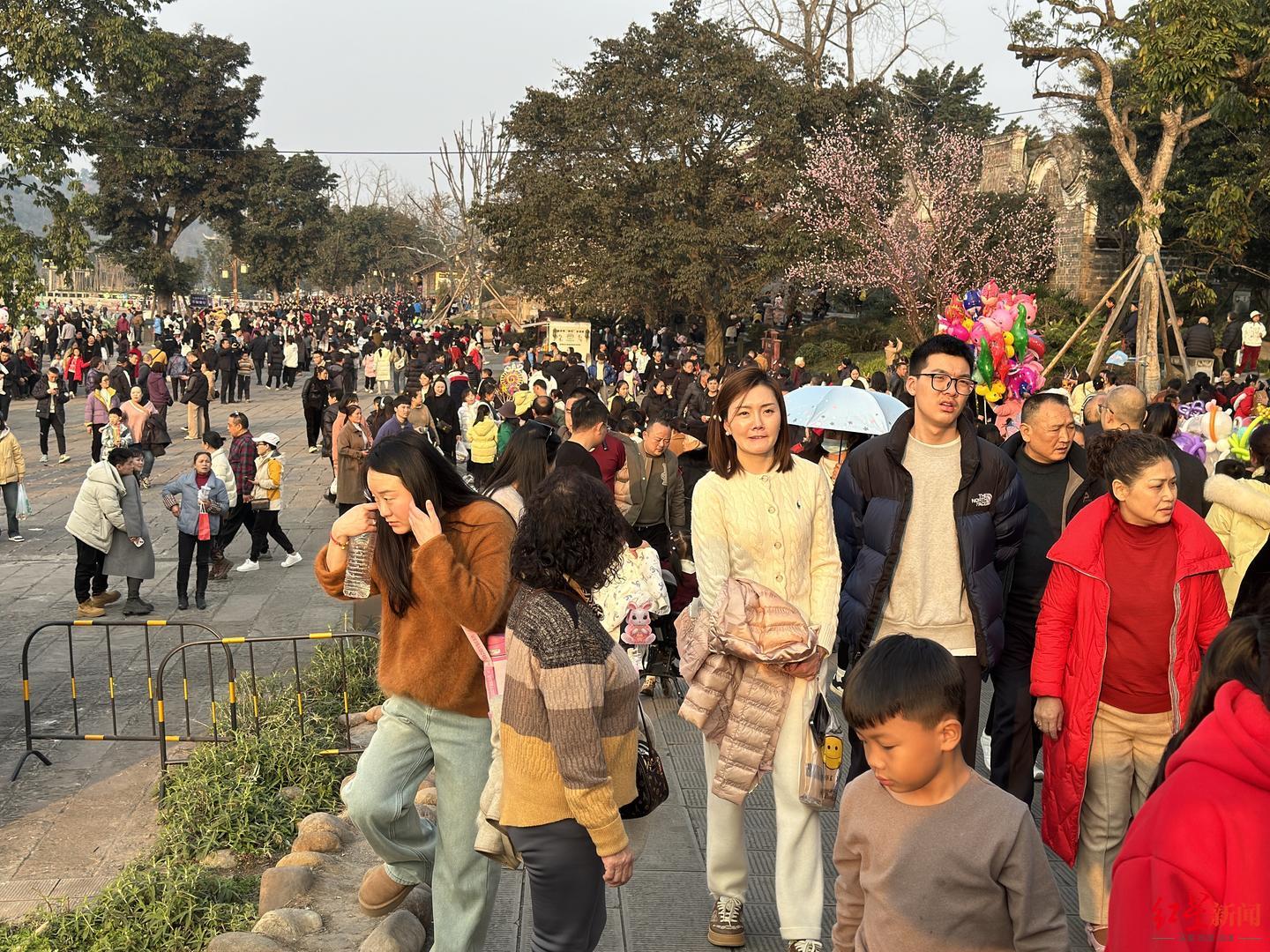 春节假期宜宾李庄古镇8天接待37.4万人 正月初四单日超6万人，创历史新高