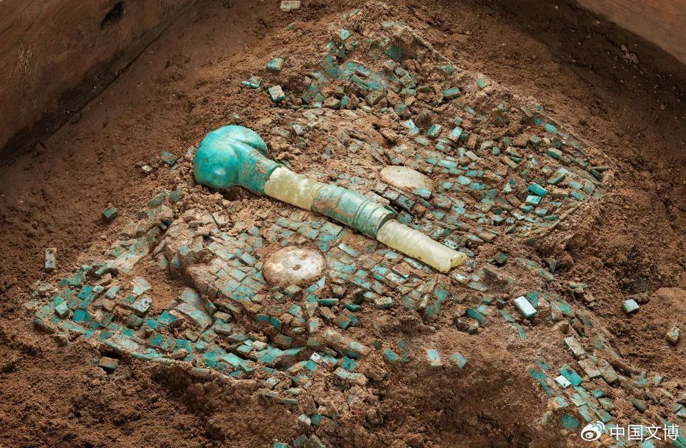 绿松石龙形器"龙头"特写.新华社发(二里头夏都遗址博物馆供图)