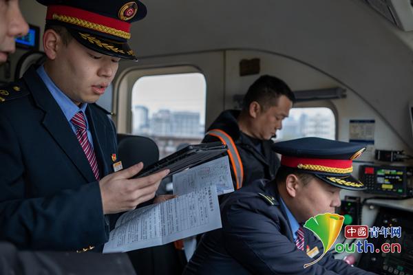 怀化机务段多项措施护航节后春运安全