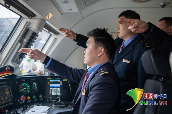 怀化机务段多项措施护航节后春运安全