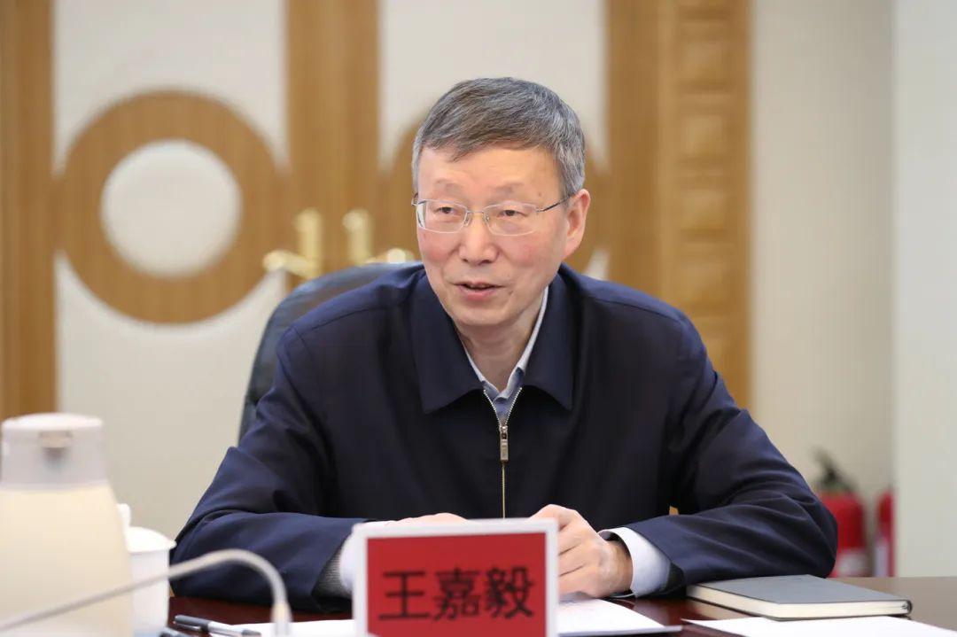 朱永新会见教育部副部长王嘉毅一行