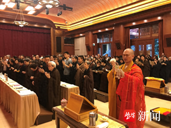 廓尘廓尘,常州天宁禅寺方丈,从事天宁寺梵呗唱诵的传承实践已有43年.