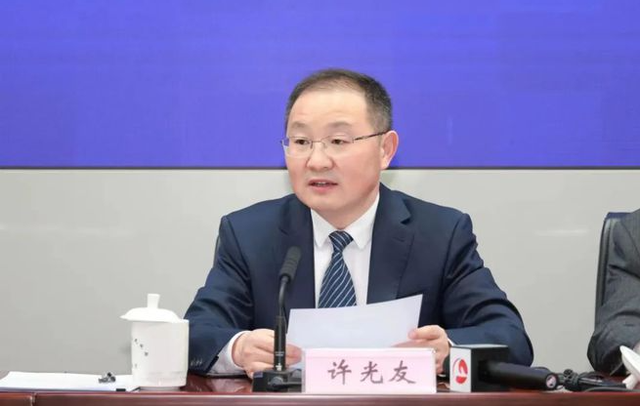 党组成员;全椒县委常委,县纪委书记;共青团滁州市委书记,党组书记