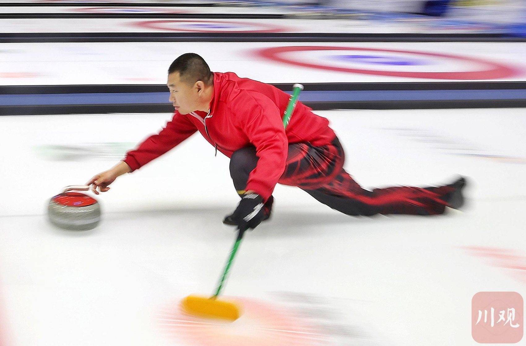 c视频|展现静动之美 "十四冬"观冰壶赛|冰壶_新浪财经_新浪网