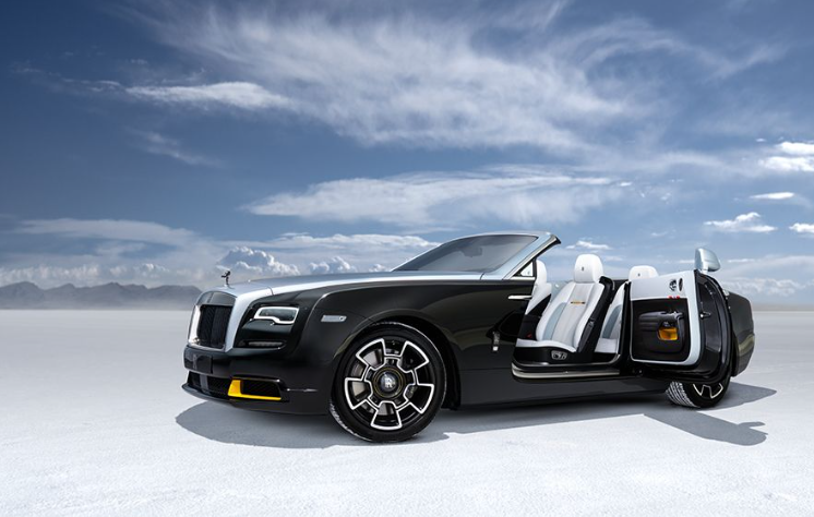 香港上市公司,在新加坡以710万购入一辆已停产的劳斯莱斯敞篷跑车dawn