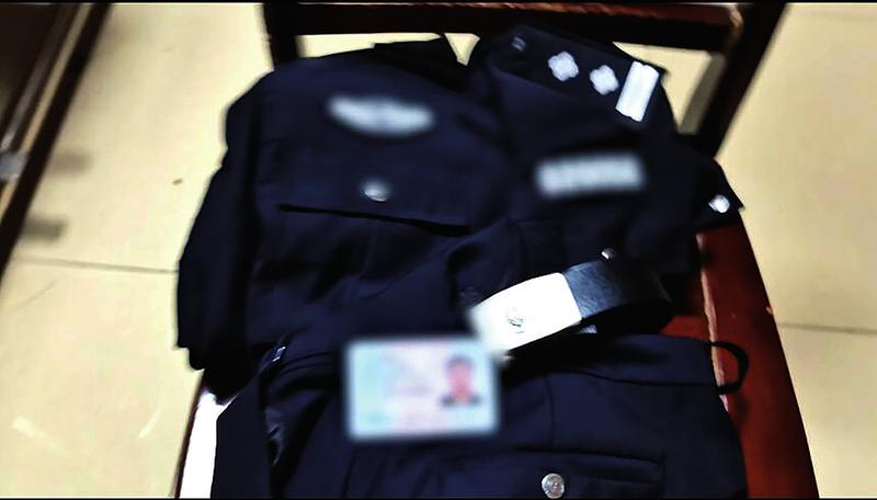 假警察进站遇真警察 被当场查获行拘5日|警服_新浪财经_新浪网