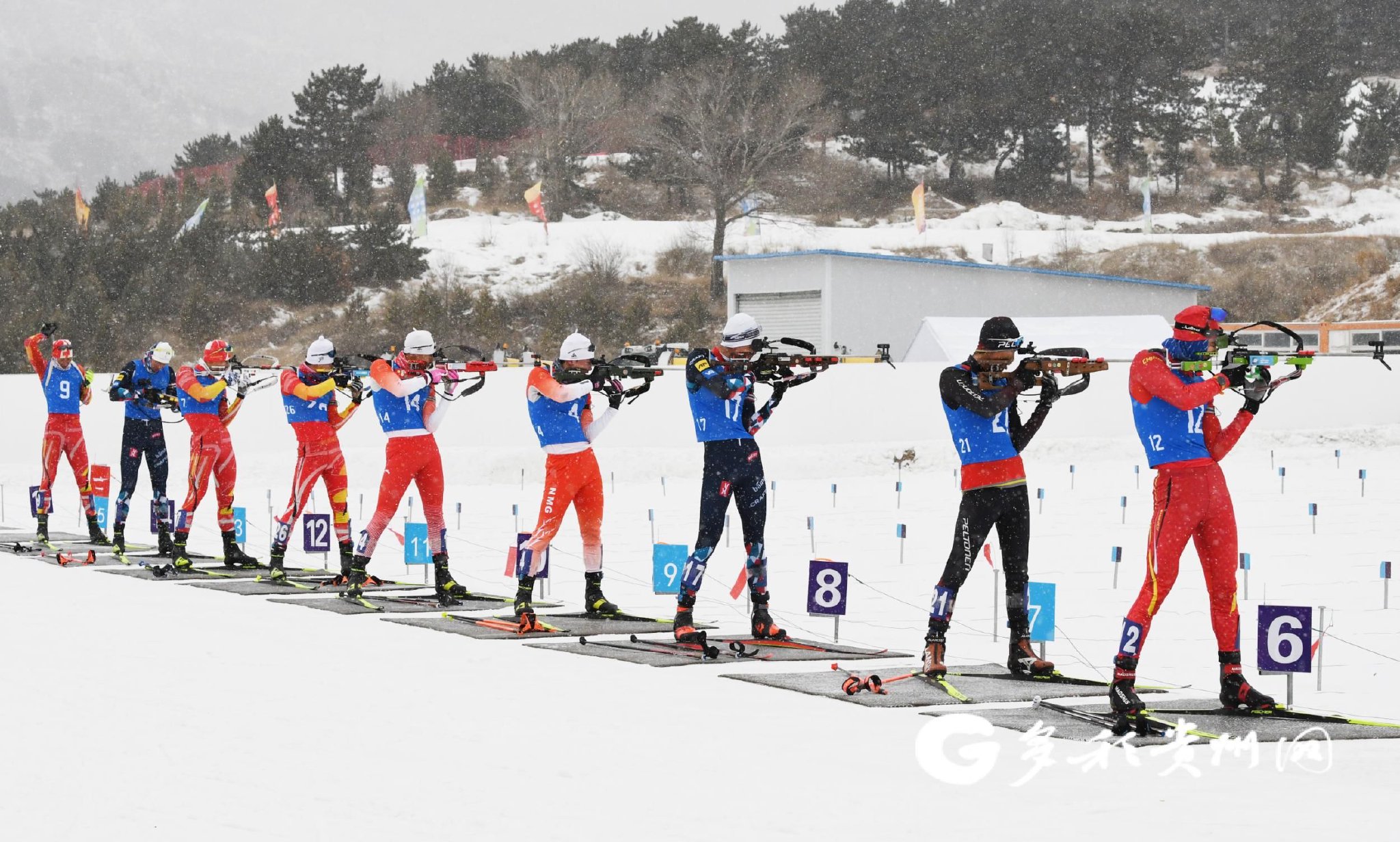 【聚焦全国冬运会】零下13℃ 贵州冬季两项运动员迎雪而战|贵州_新浪