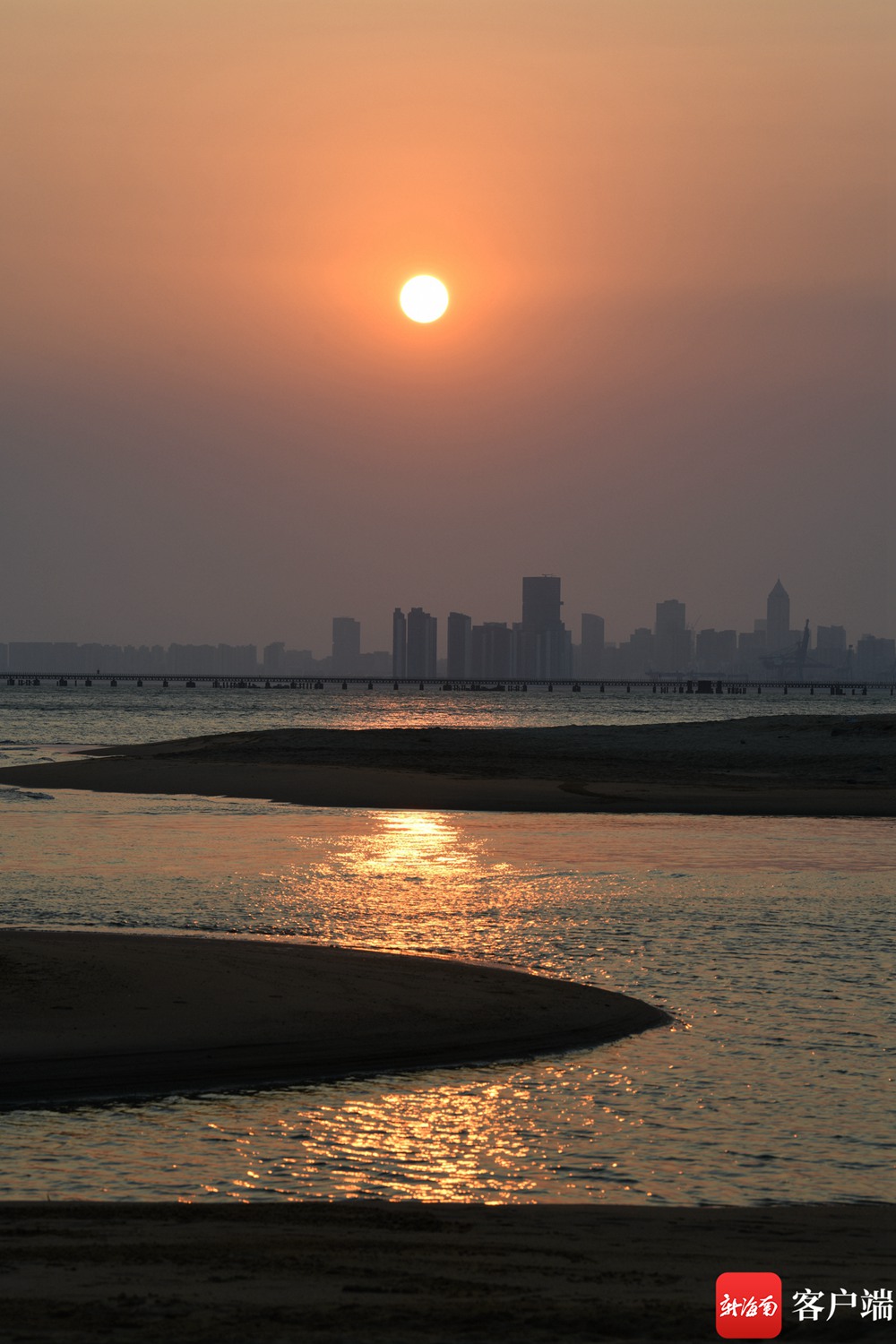 在海口五源河入海口 邂逅一场日出美景