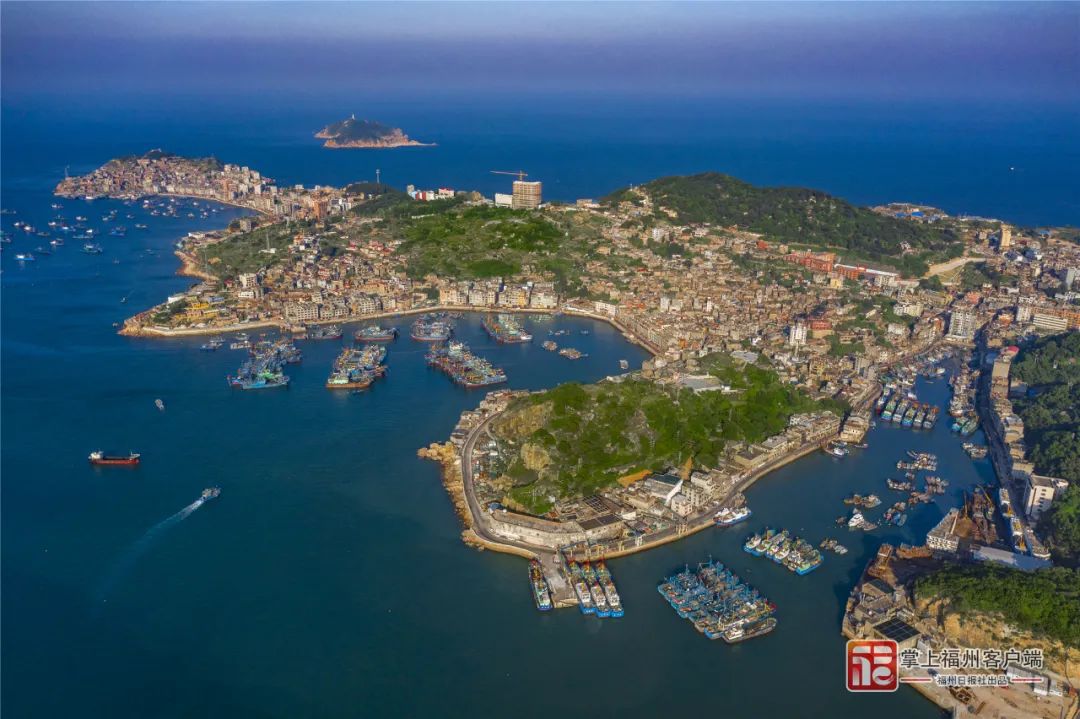 目前,连江海域已投放"闽投1号"以及"定海湾""乾动"系列等11台(套)深远