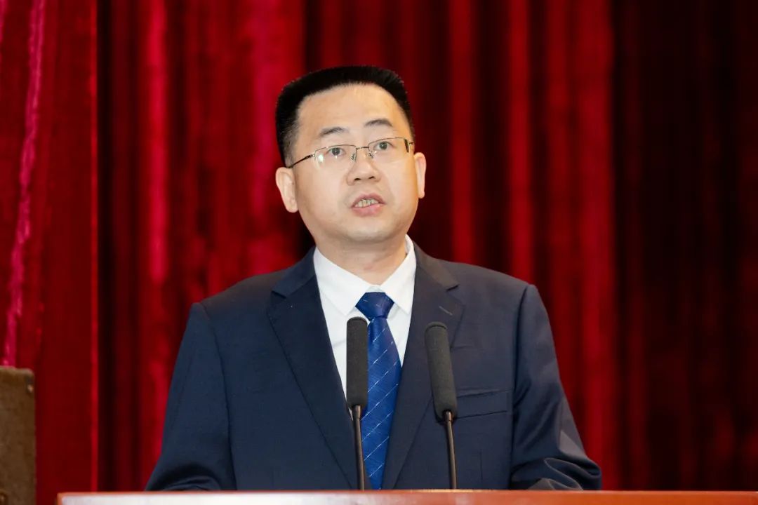 以头号工程力度推动"百千万工程"取得新突破市委副书记,梅江区委书记