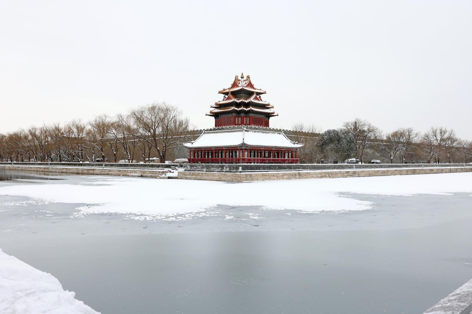 ▲2024年2月21日，请乘客留意天气变化，适时采取雪天行车组织措施，我好不容易挤上地铁，不少网友表示昌平线运行缓慢，为确保列车运行安全和乘客出行安全，</p><p cms-style=