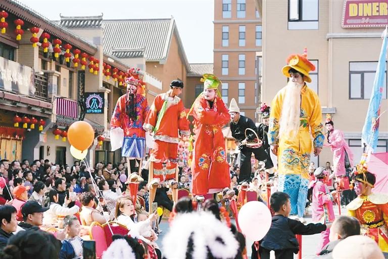 国潮 灯会 非遗 春节假期西咸新区文旅市场人气爆棚