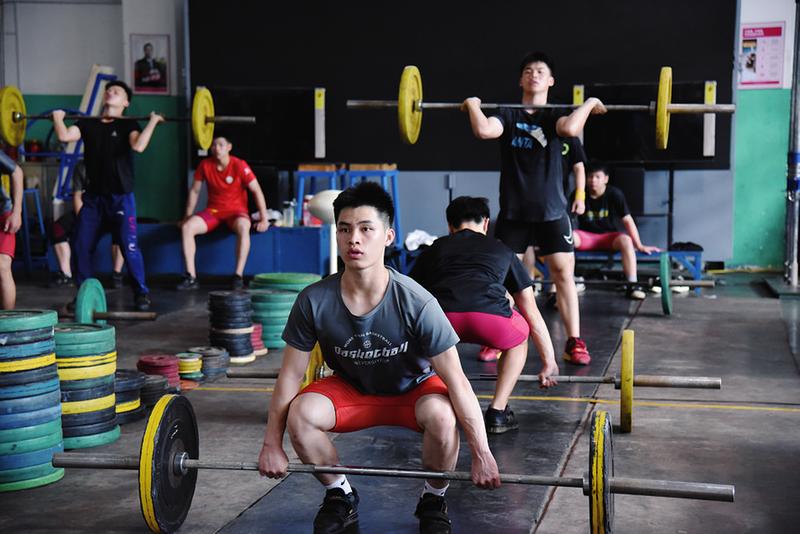 &nbsp;&nbsp;&nbsp;&nbsp;运动员们积极训练,备战"新赛季" 本报记者林