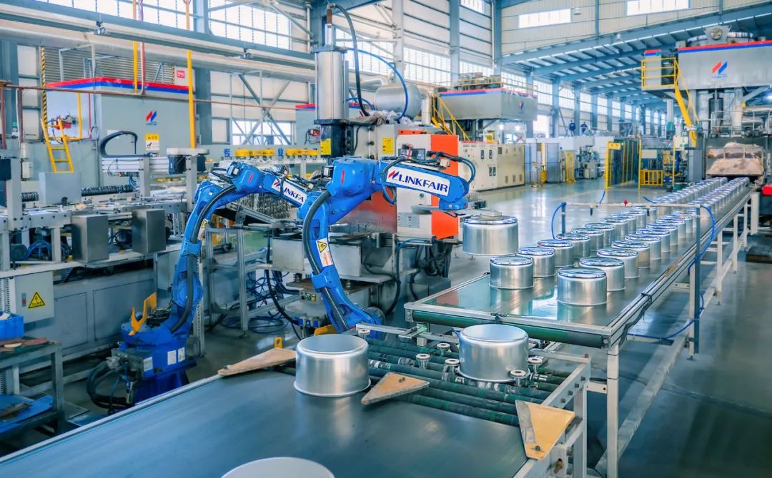 凌丰公司自动化智能车间