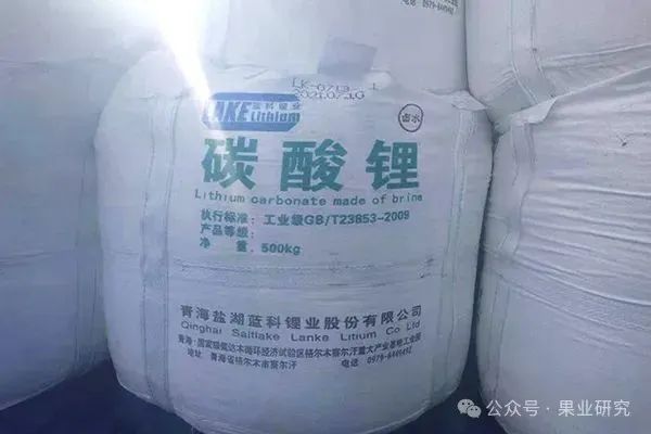 碳酸锂受消息面扰动,短期波动加剧