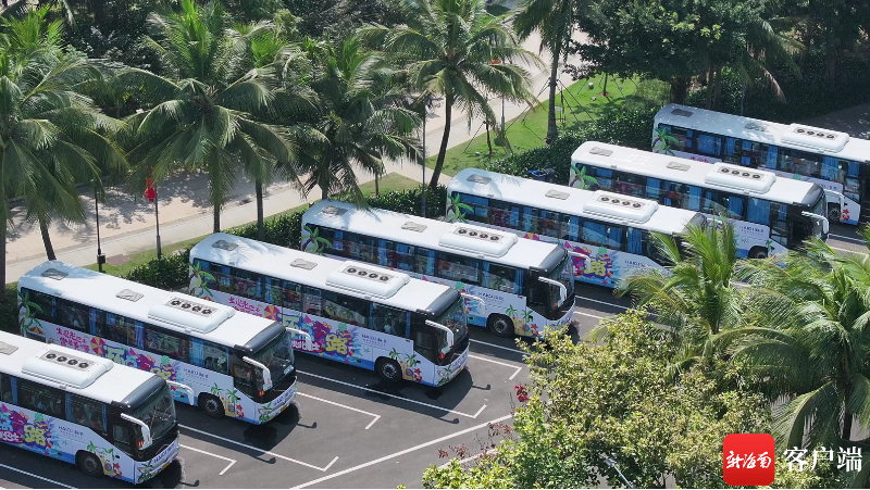 2月21日,海南环岛旅游公路观光巴士正式开通,为游客提供了一种全新