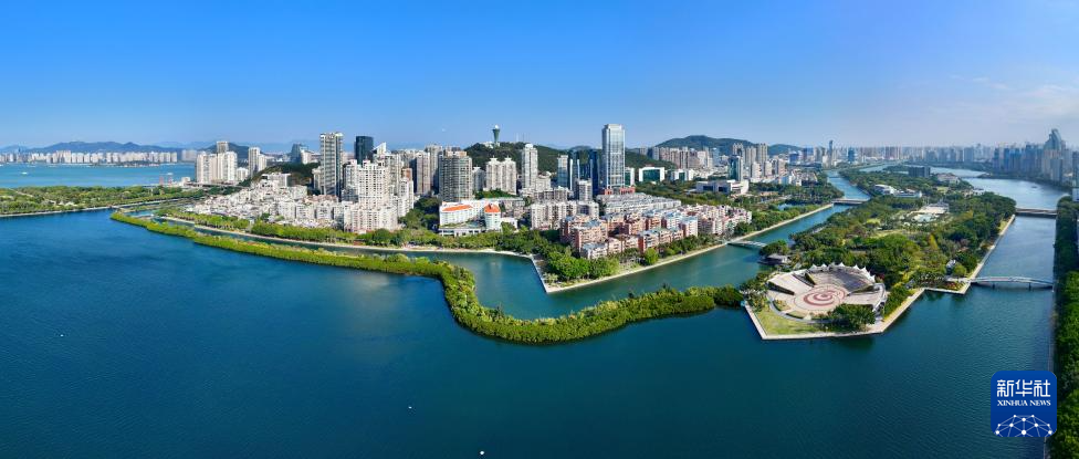 这是1月24日拍摄的厦门筼筜湖,白鹭洲公园及周边城市生态景观(无人机
