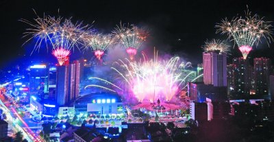 湖南省浏阳市大瑶镇满城烟花秀.