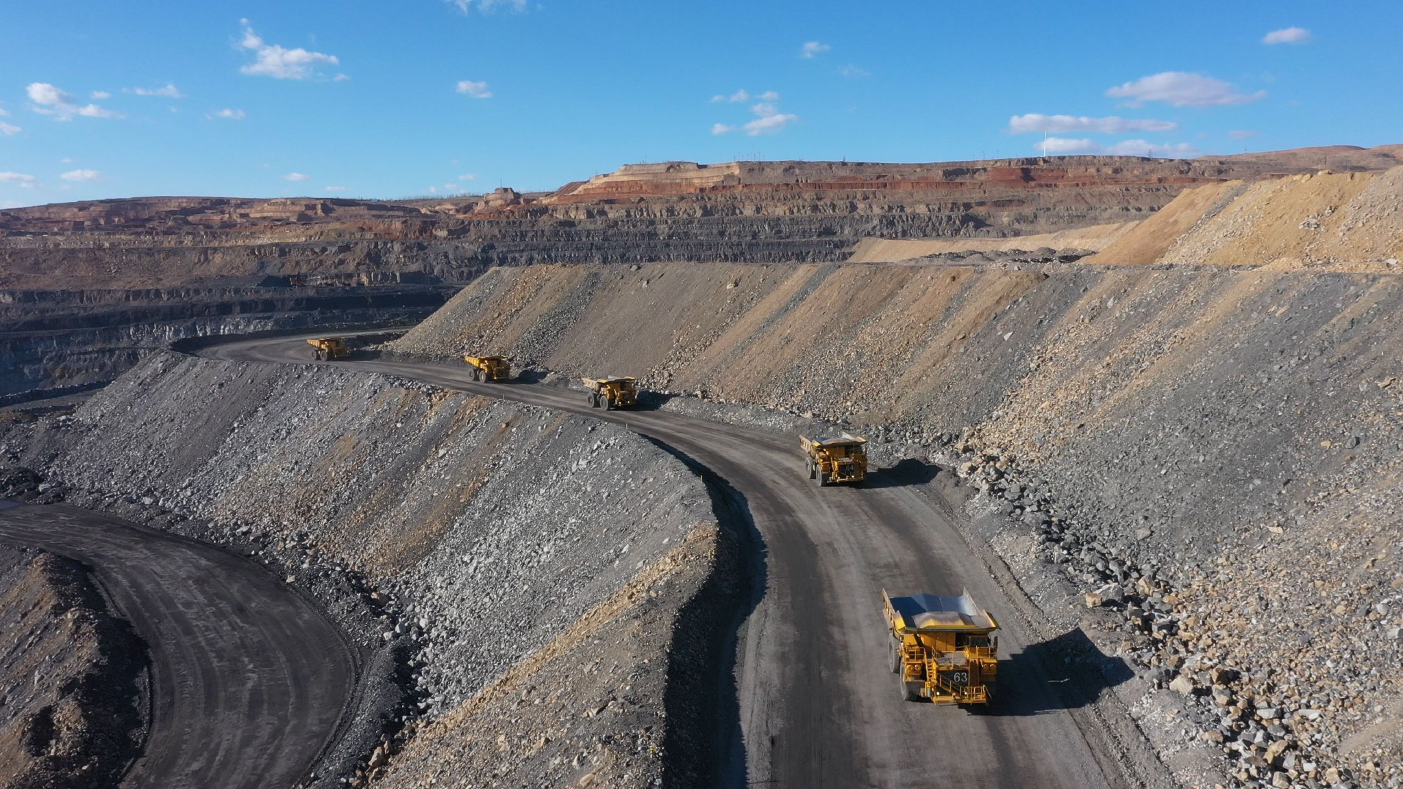 中煤平朔集团露天矿保供一线