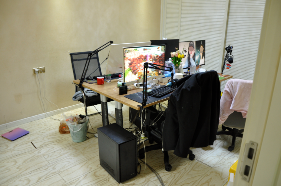 90后护士辞职做女主播:开赌场自称年入百万,招前同事当客服…一窝抓了