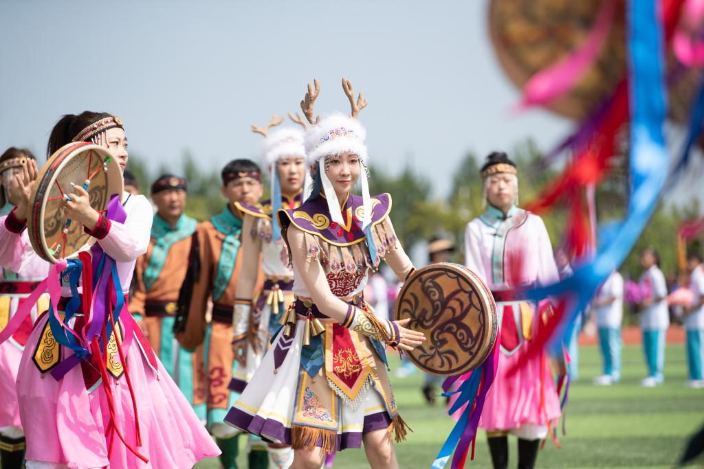 　　 2023年7月2日，第十一届赫哲族乌日贡大会在“中国东极”黑龙江省抚远市举行。新华社记者 张涛 摄