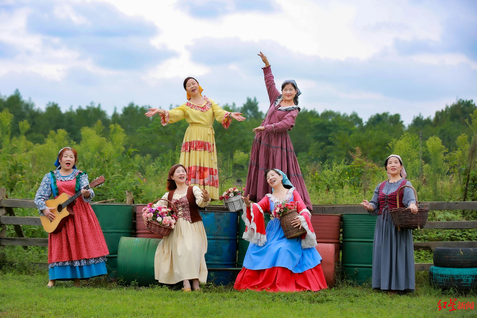 成都故事为老人拍田园风大片他们在乡村造梦