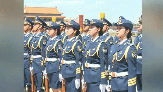 首批仪仗女兵是怎么炼成的?|仪仗女兵_新浪财经_新浪网