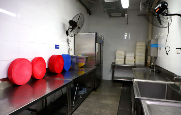 广州突击检查学校食堂|广州市_新浪财经_新浪网