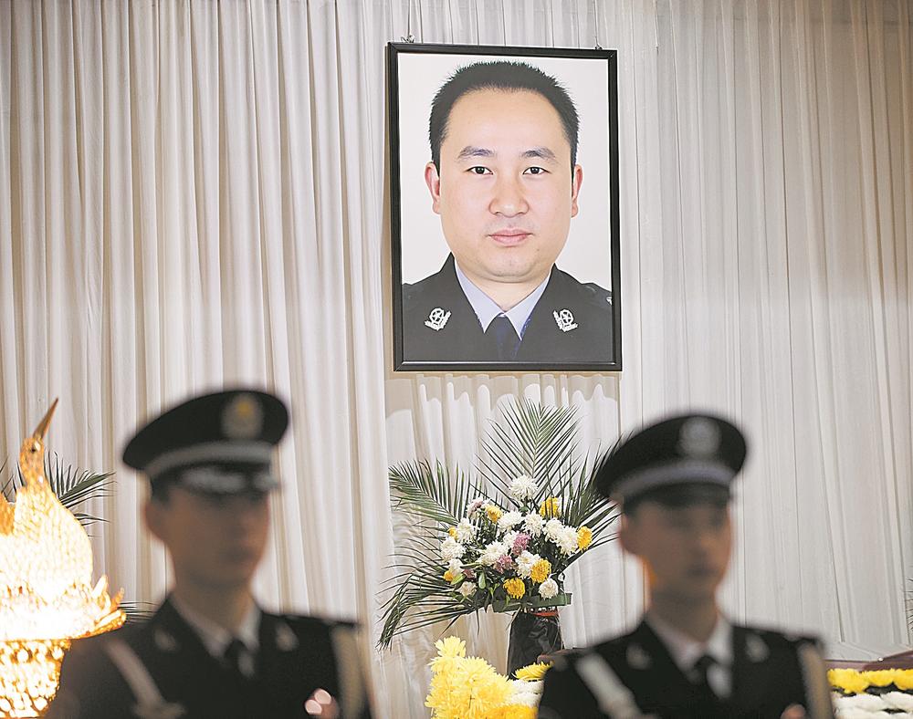 承诺和妻女一起过元宵他失约了