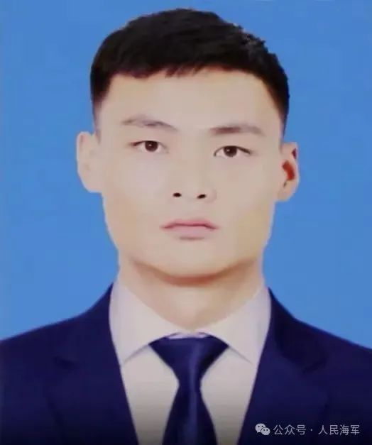 海军退役战友在山火中牺牲,原定两个月后结婚……|山火_新浪财经_新浪