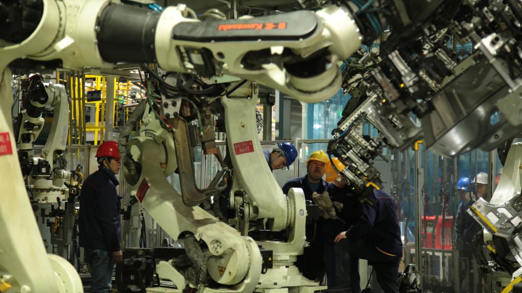 应复尽复,应返尽返 重庆规上工业企业产能利用率恢复至节前水平|重庆