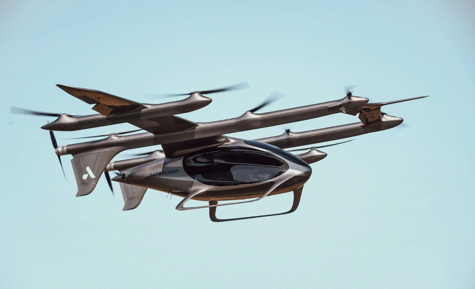 据峰飞航空介绍,盛世龙核心模组100%国产化,采用纯电动力,一次充电可